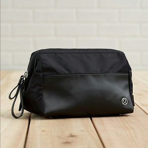 Lululemon Mind and Body Kit in Black